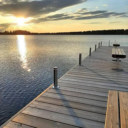 Kivilinna - Liinavaatteet,pyyhkeet Ja Loppusiivous Sisaeltyvaet Hintaan アパート