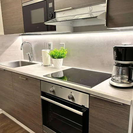 Kivilinna - Liinavaatteet,pyyhkeet Ja Loppusiivous Sisaeltyvaet Hintaan